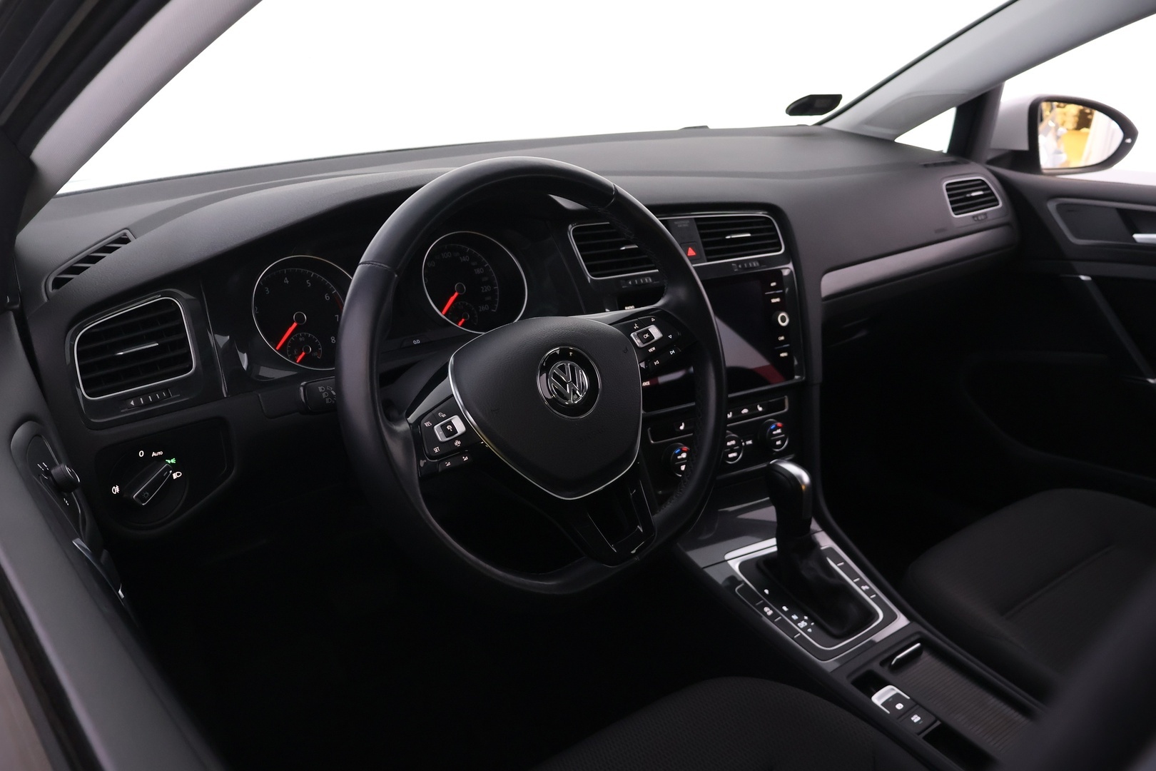 VOLKSWAGEN Golf 2020