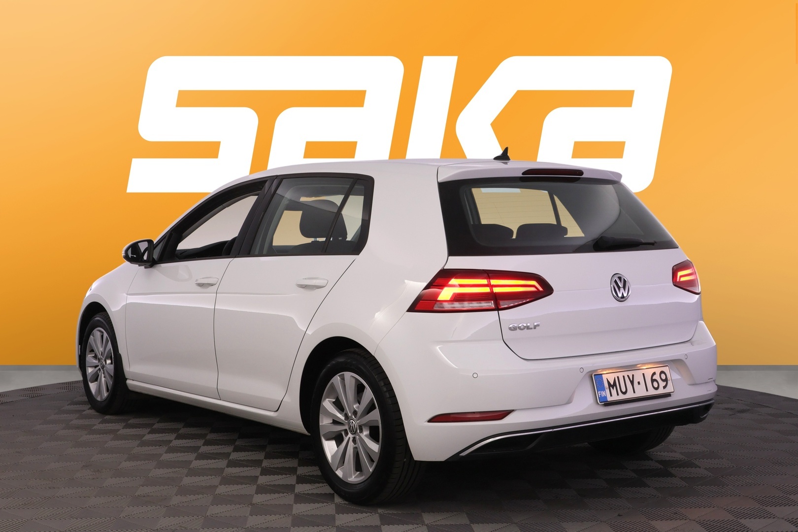 VOLKSWAGEN Golf 2020