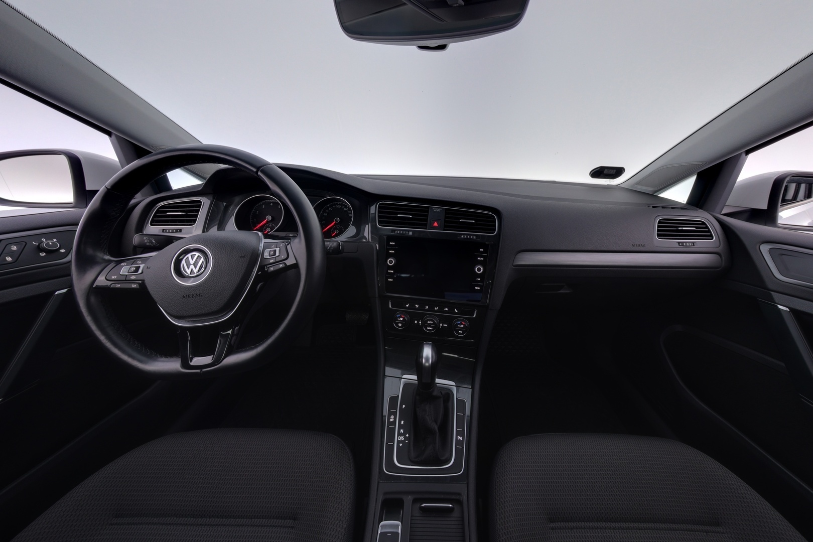 VOLKSWAGEN Golf 2020