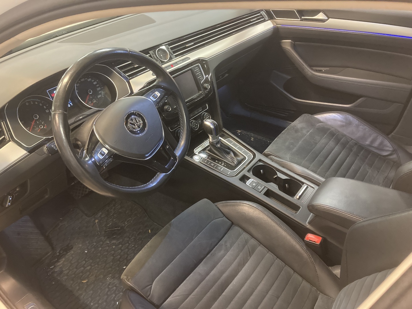 VOLKSWAGEN Passat 2016