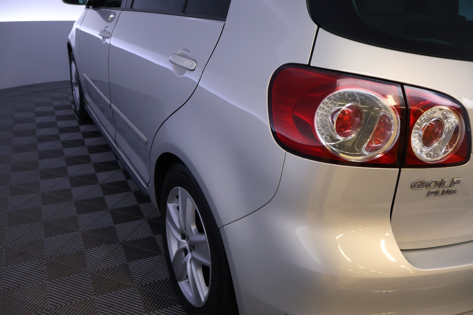 VOLKSWAGEN Golf Plus 2010