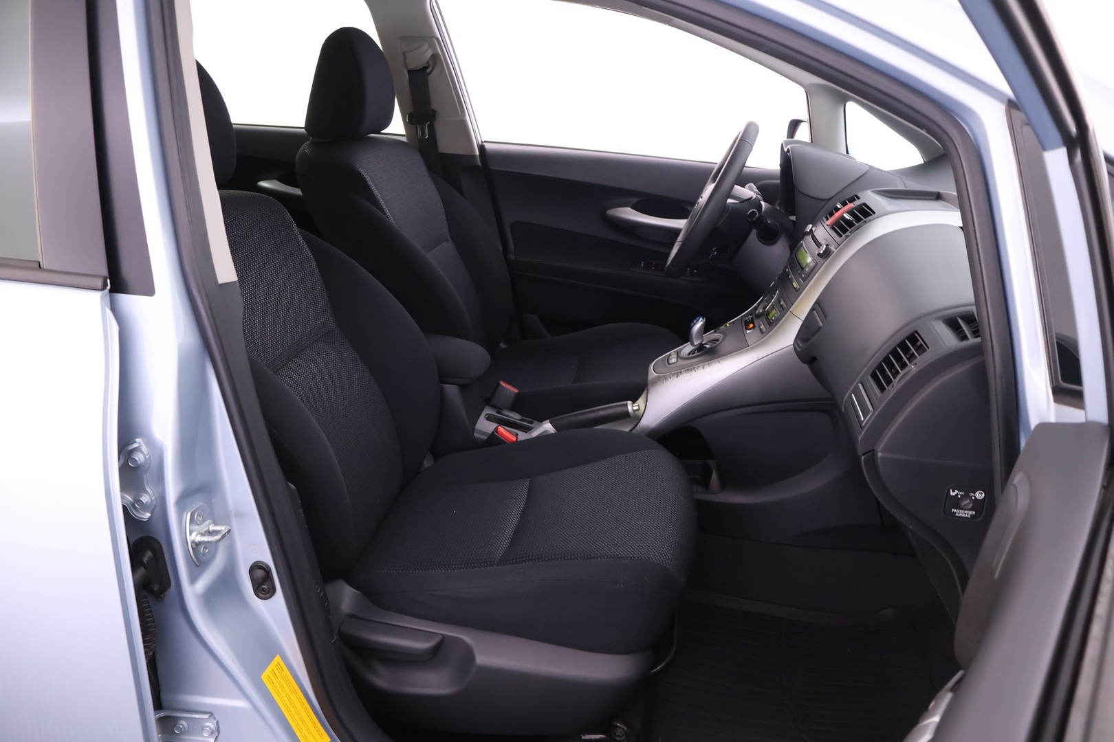 TOYOTA Auris 2011