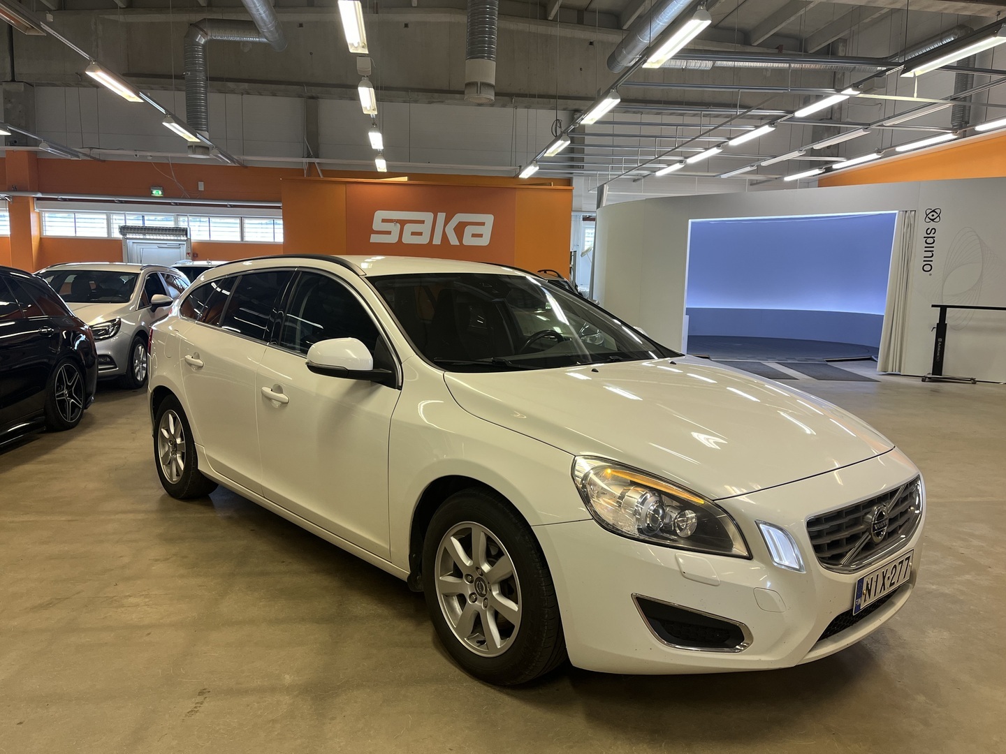 VOLVO V60 2013