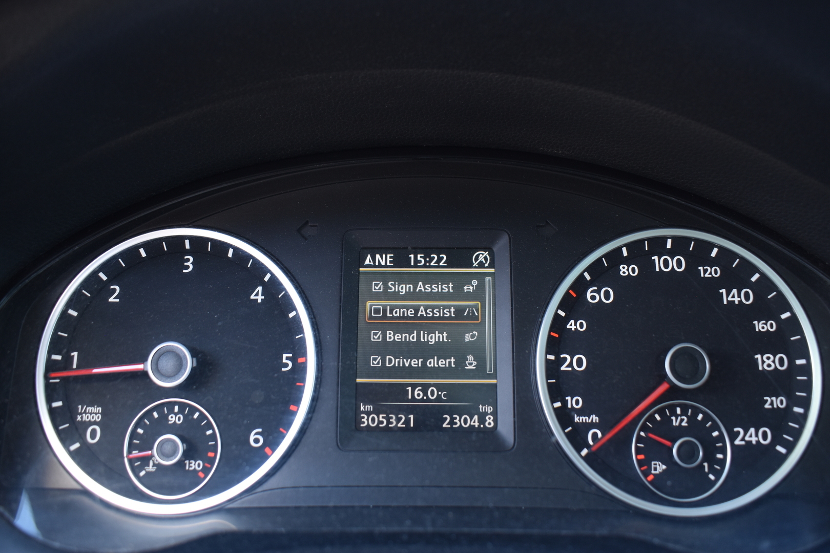 VOLKSWAGEN Tiguan 2013