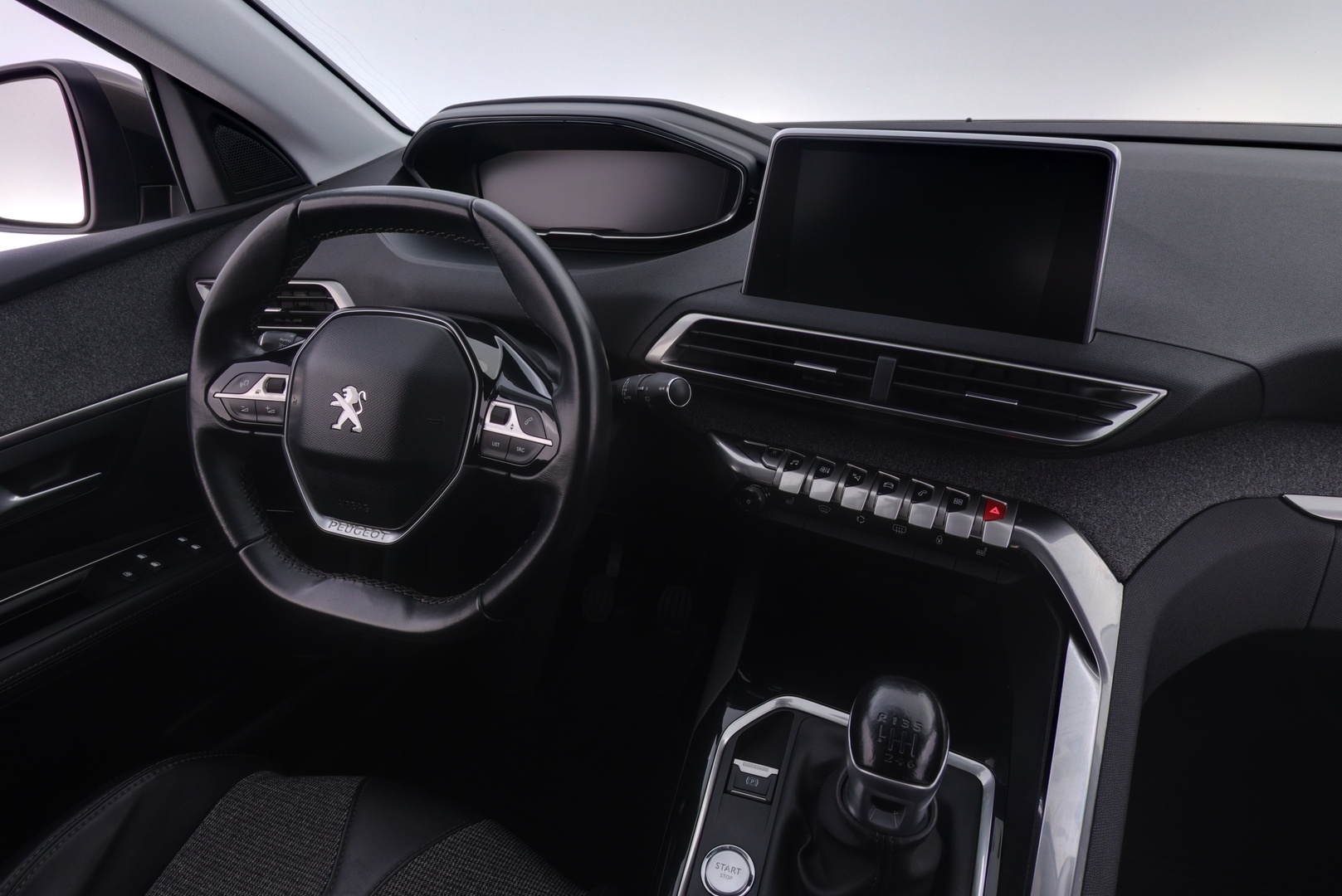 PEUGEOT 3008 2017