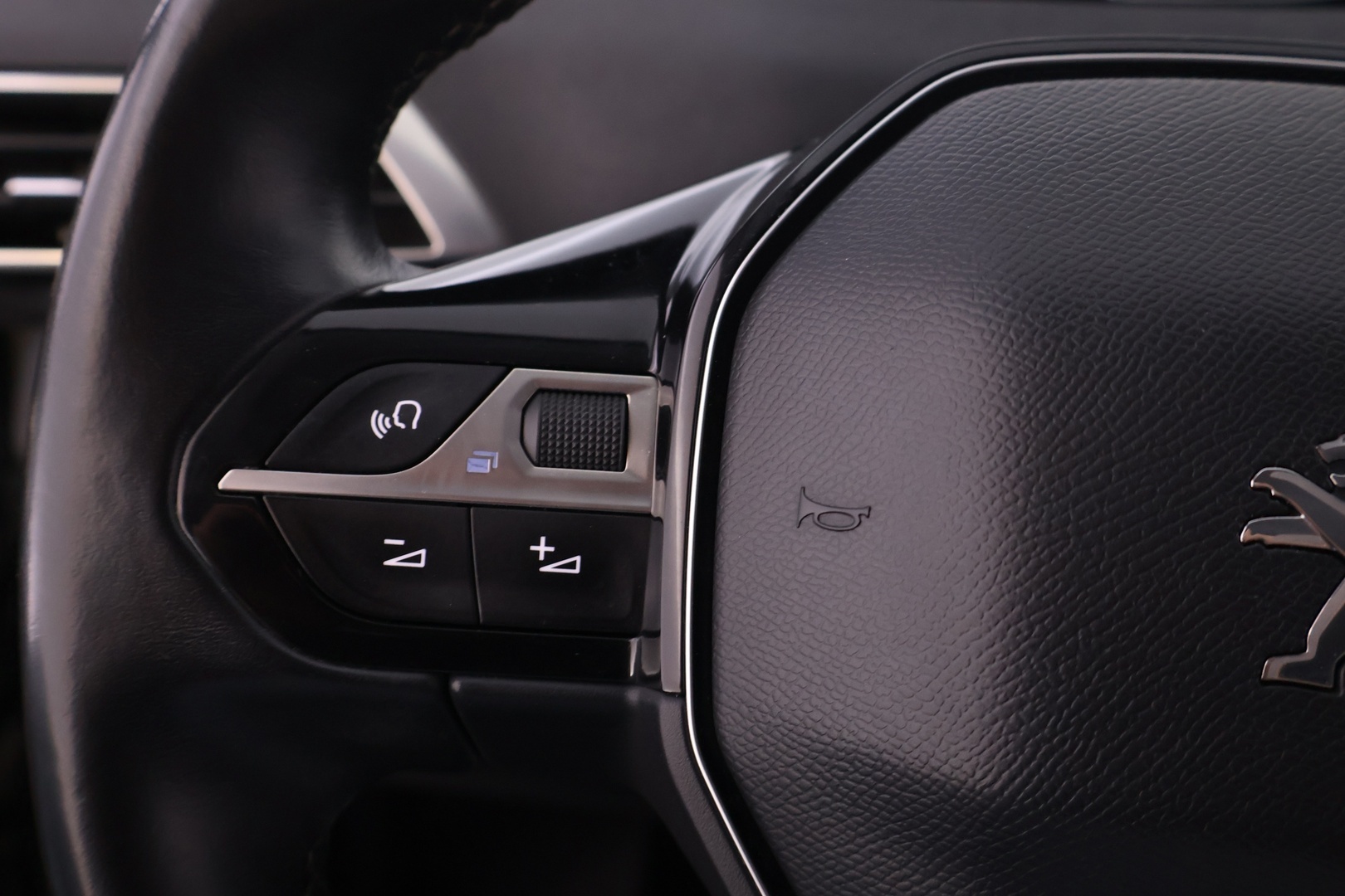 PEUGEOT 3008 2017