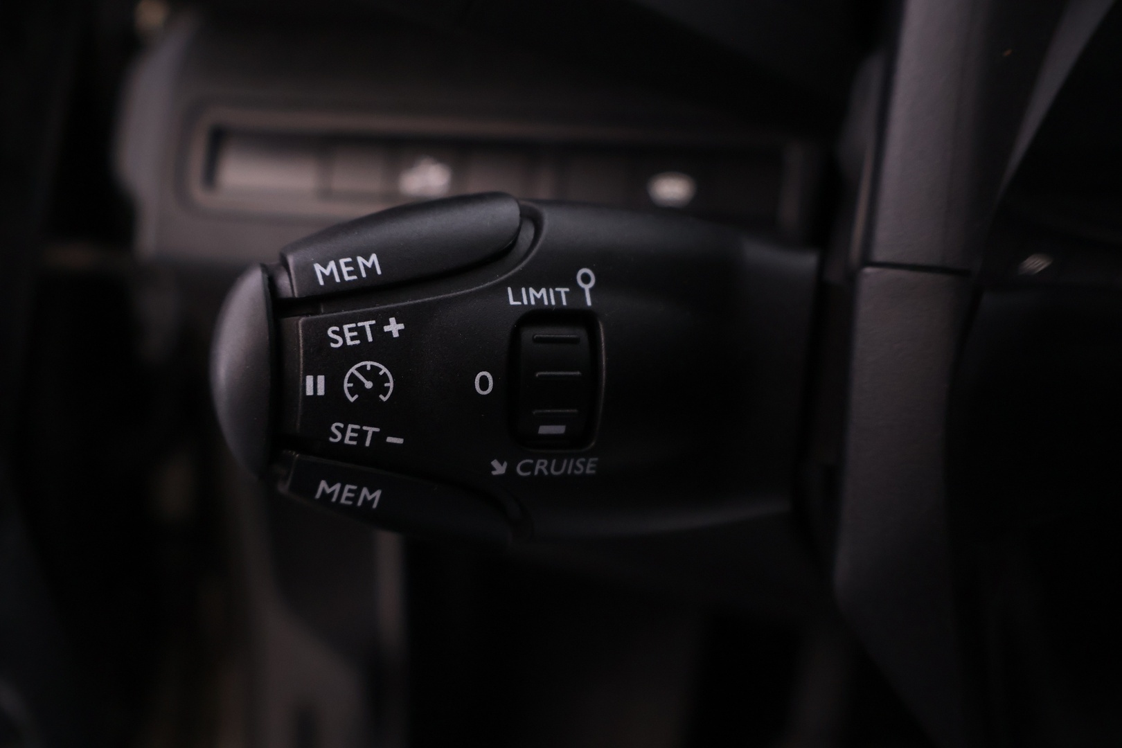 PEUGEOT 3008 2017