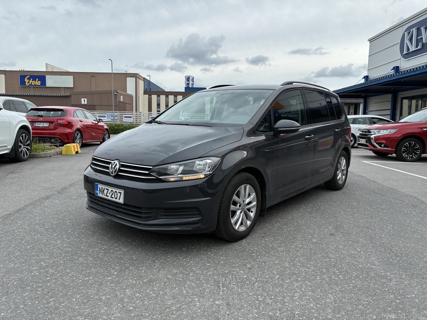 VOLKSWAGEN Touran 2018