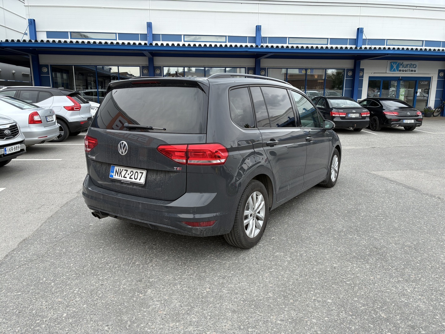 VOLKSWAGEN Touran 2018