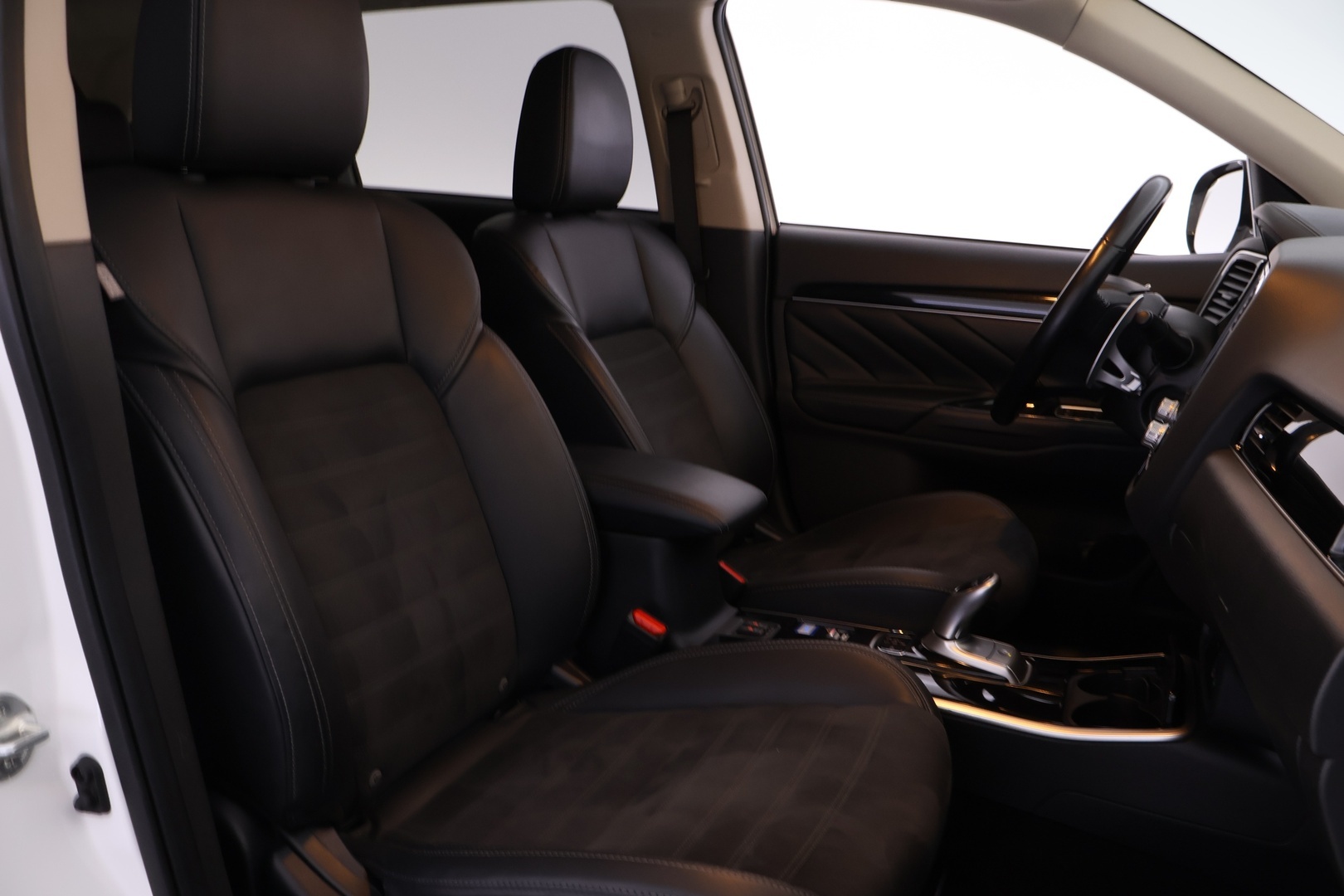 MITSUBISHI Outlander PHEV 2020