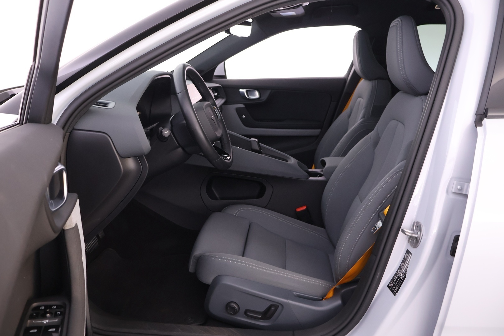 POLESTAR 2 2023