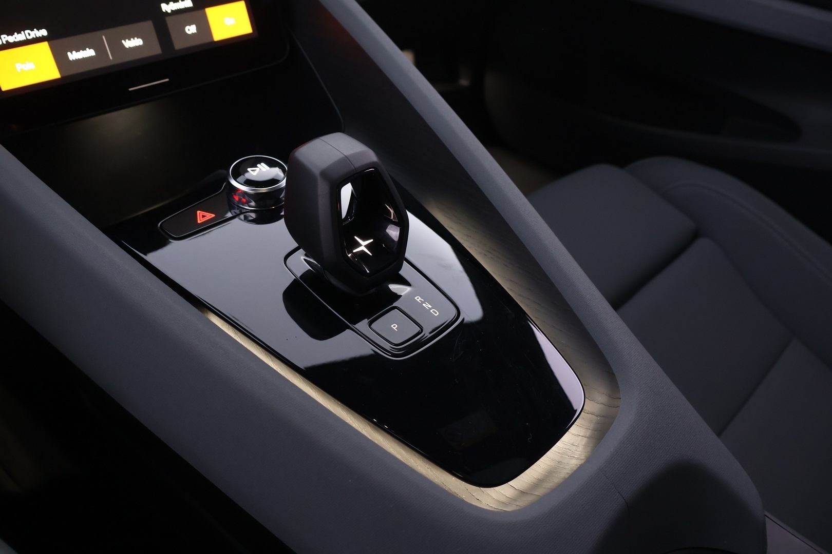 POLESTAR 2 2023