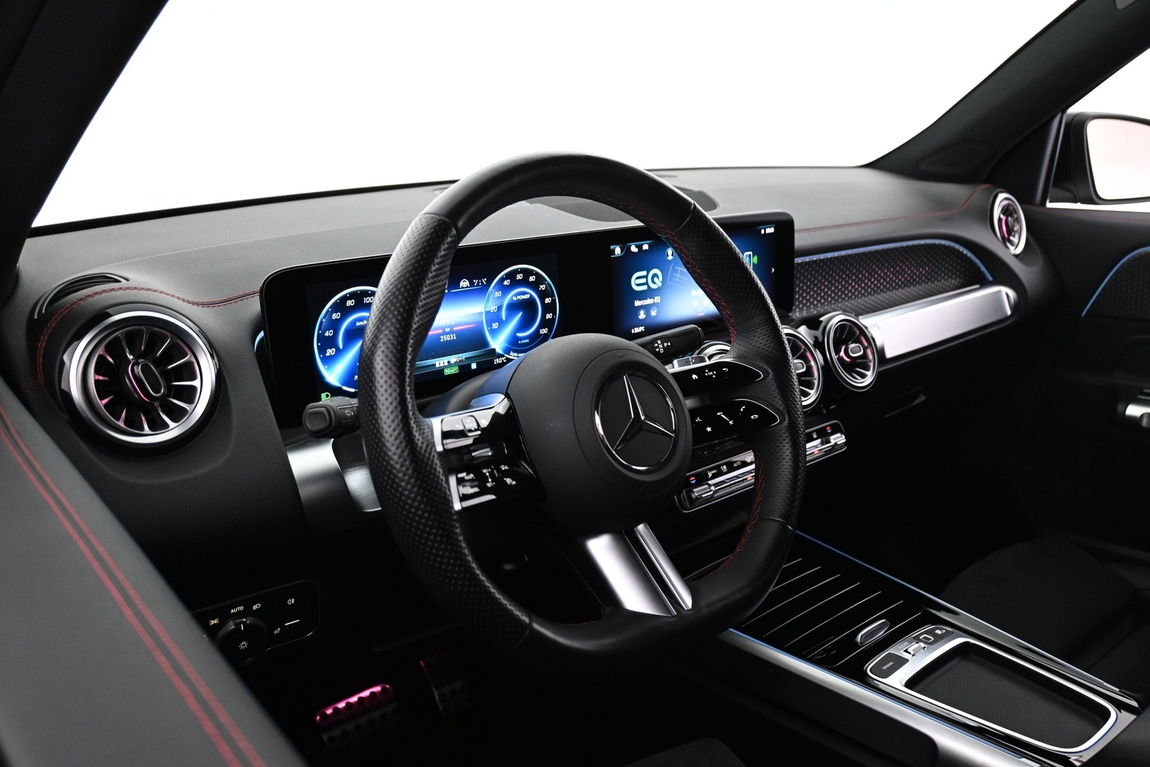 MERCEDES-BENZ EQB 2025