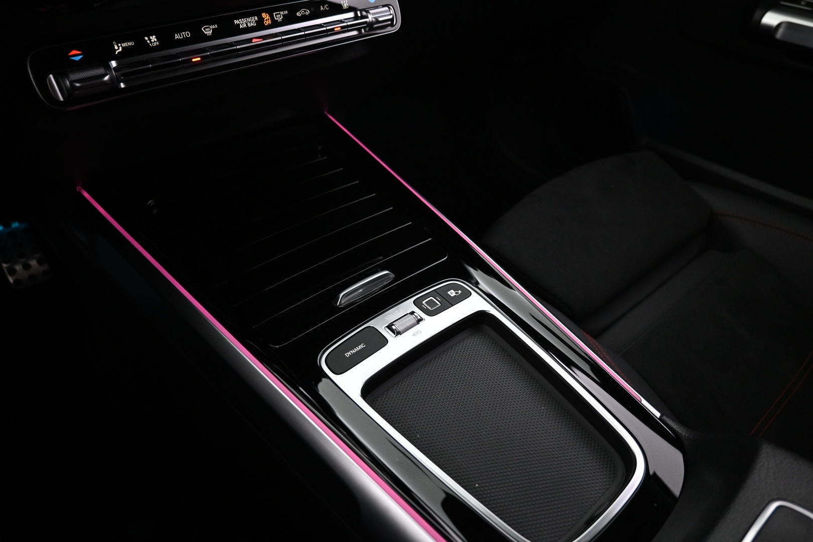 MERCEDES-BENZ EQB 2025