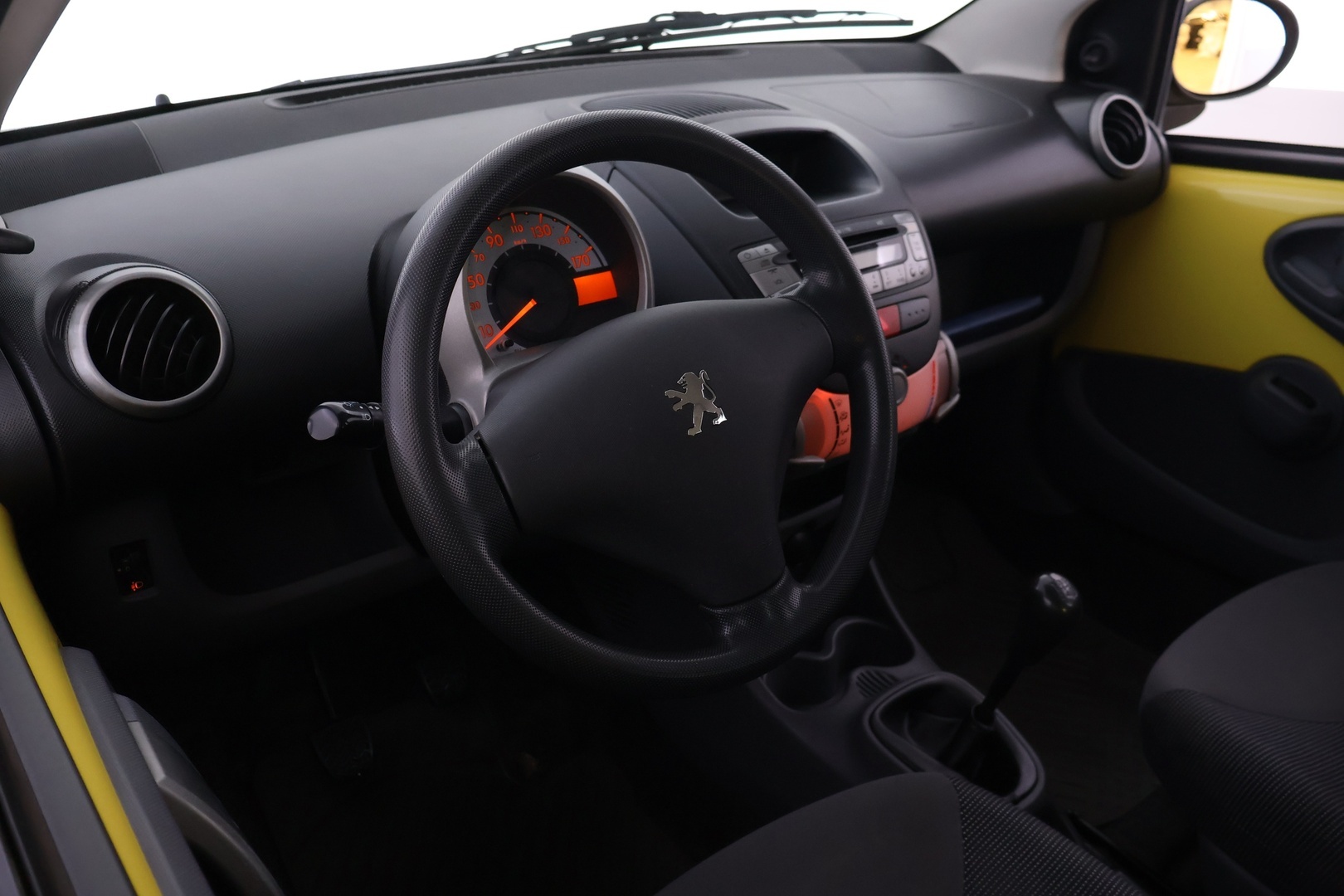 PEUGEOT 107 2006