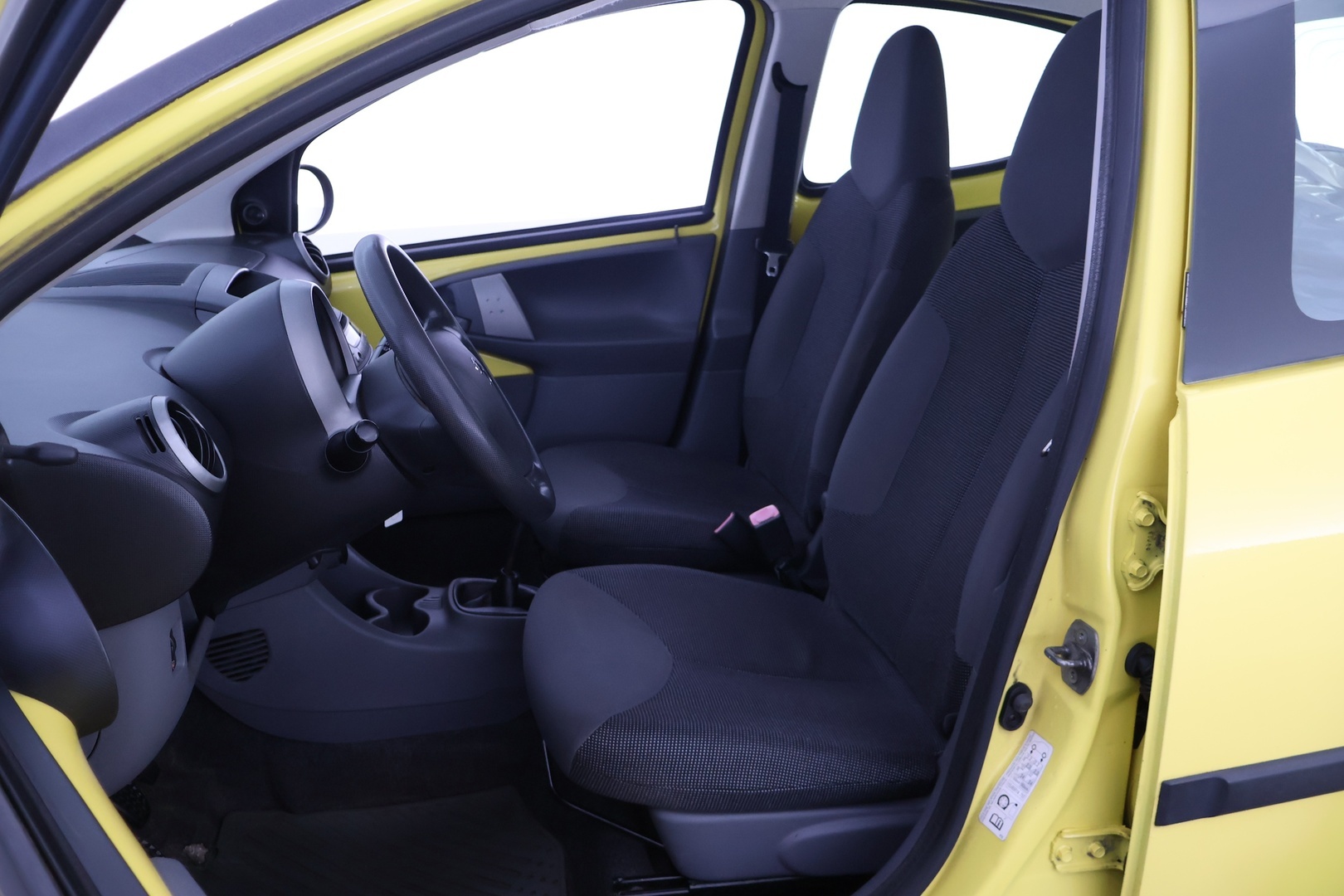 PEUGEOT 107 2006