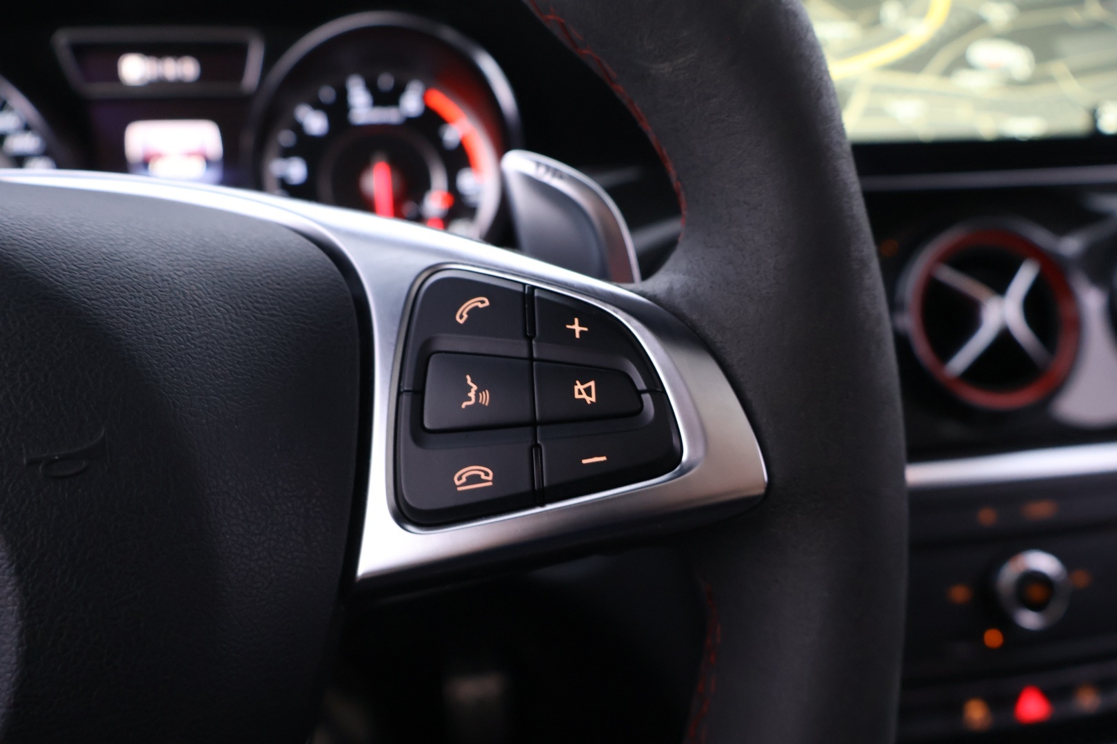 MERCEDES-BENZ CLA 45 AMG 2016