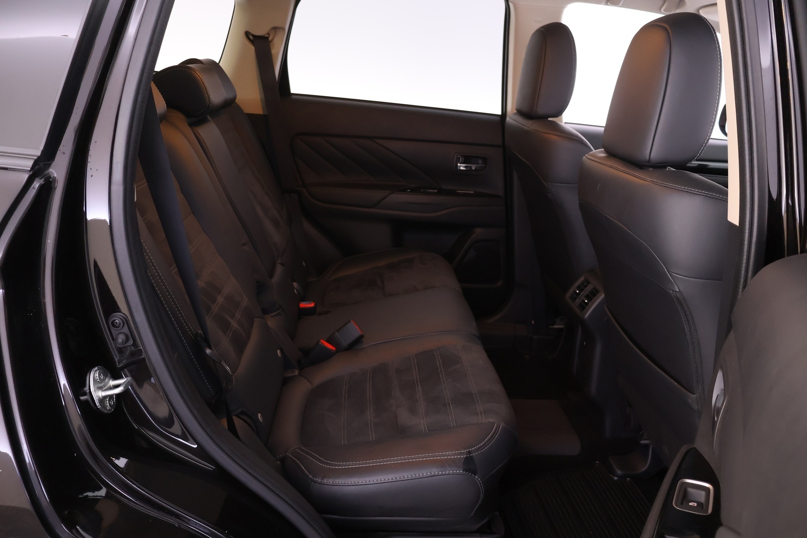 MITSUBISHI Outlander PHEV 2019