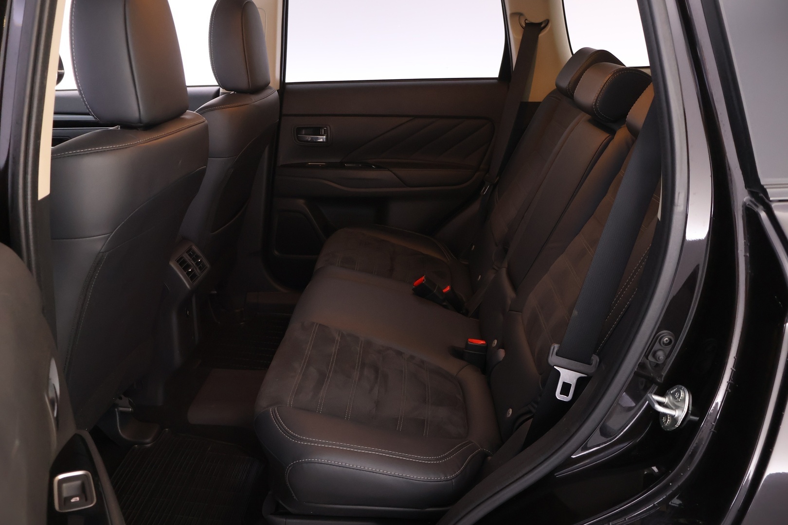 MITSUBISHI Outlander PHEV 2019