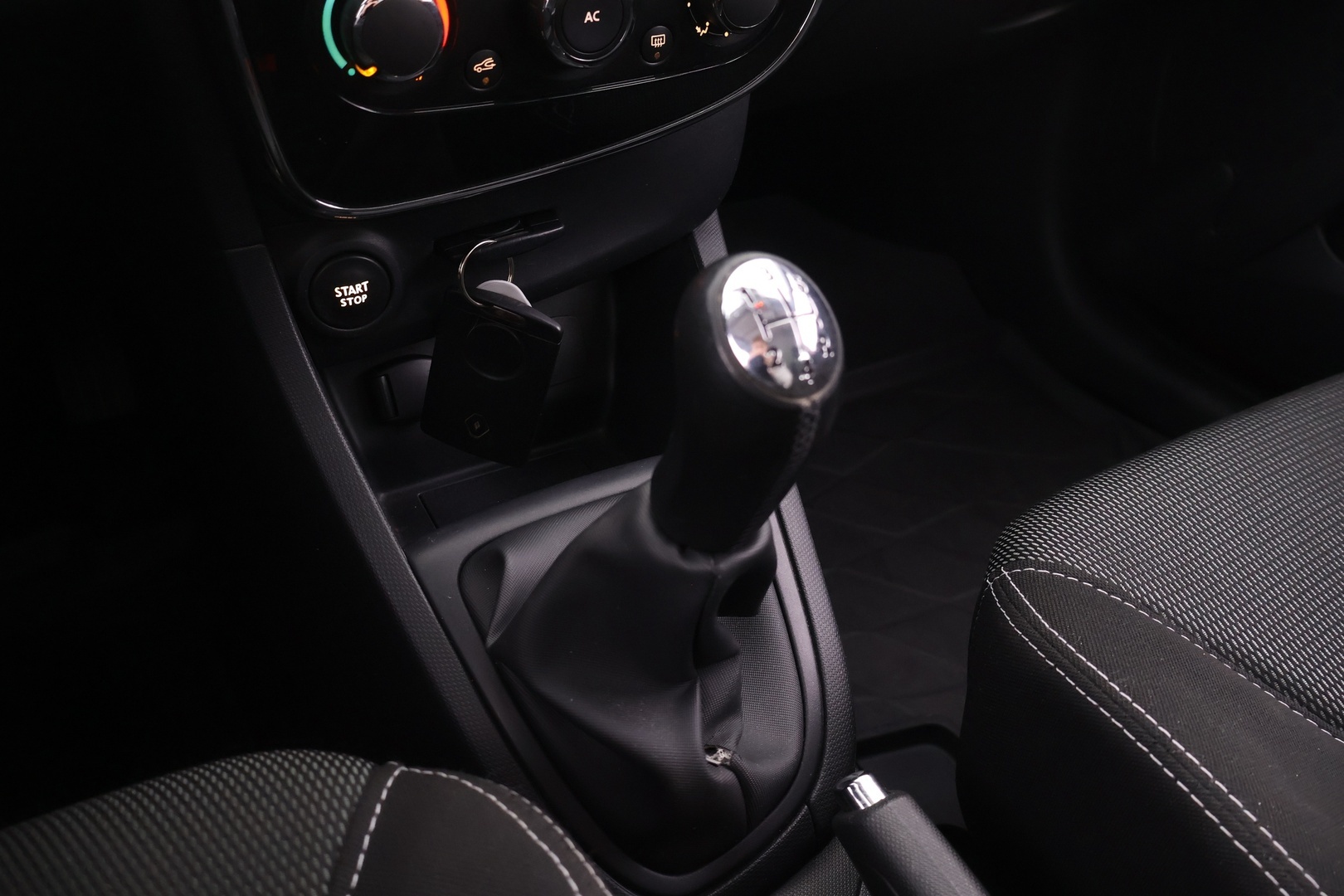 RENAULT Clio 2013