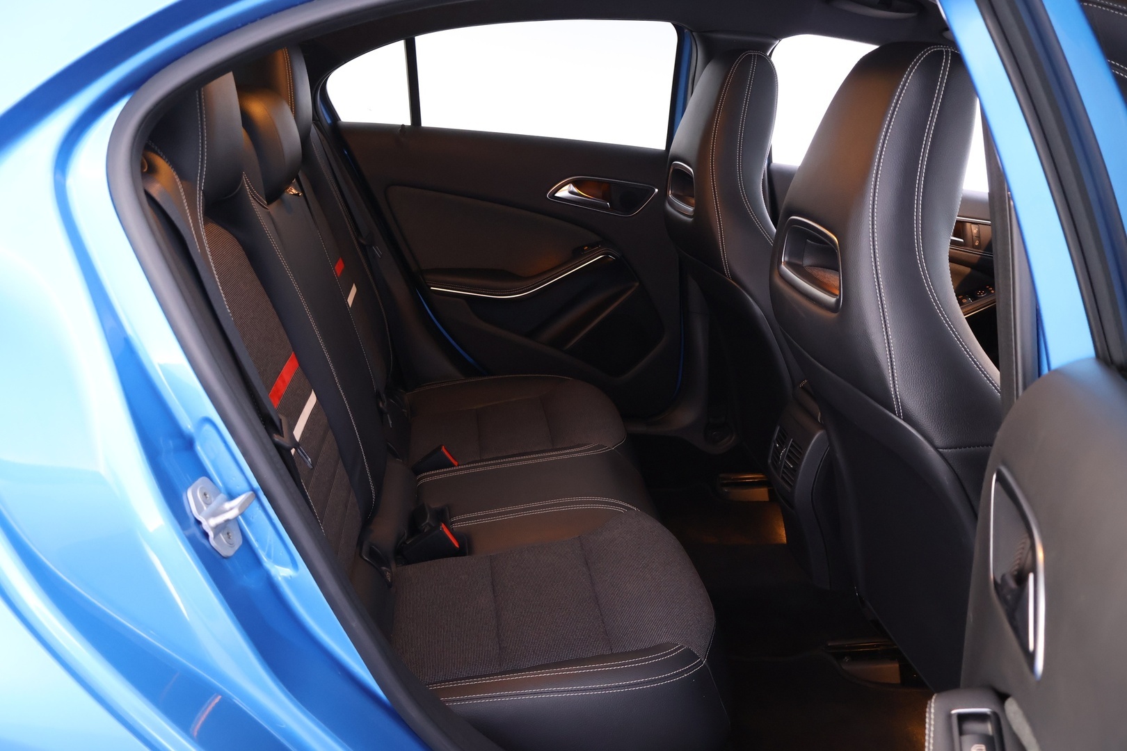 MERCEDES-BENZ A 2013