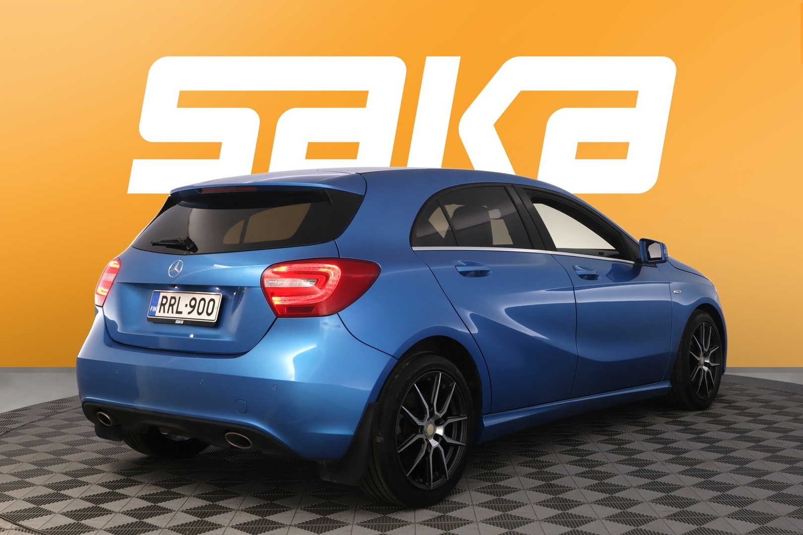 MERCEDES-BENZ A 2013