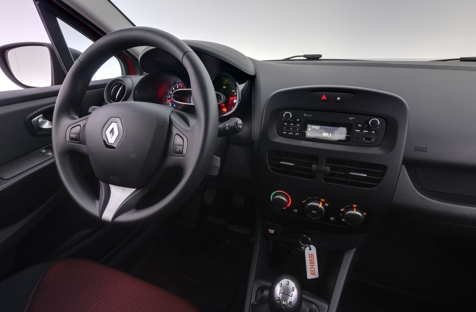 RENAULT Clio 2016