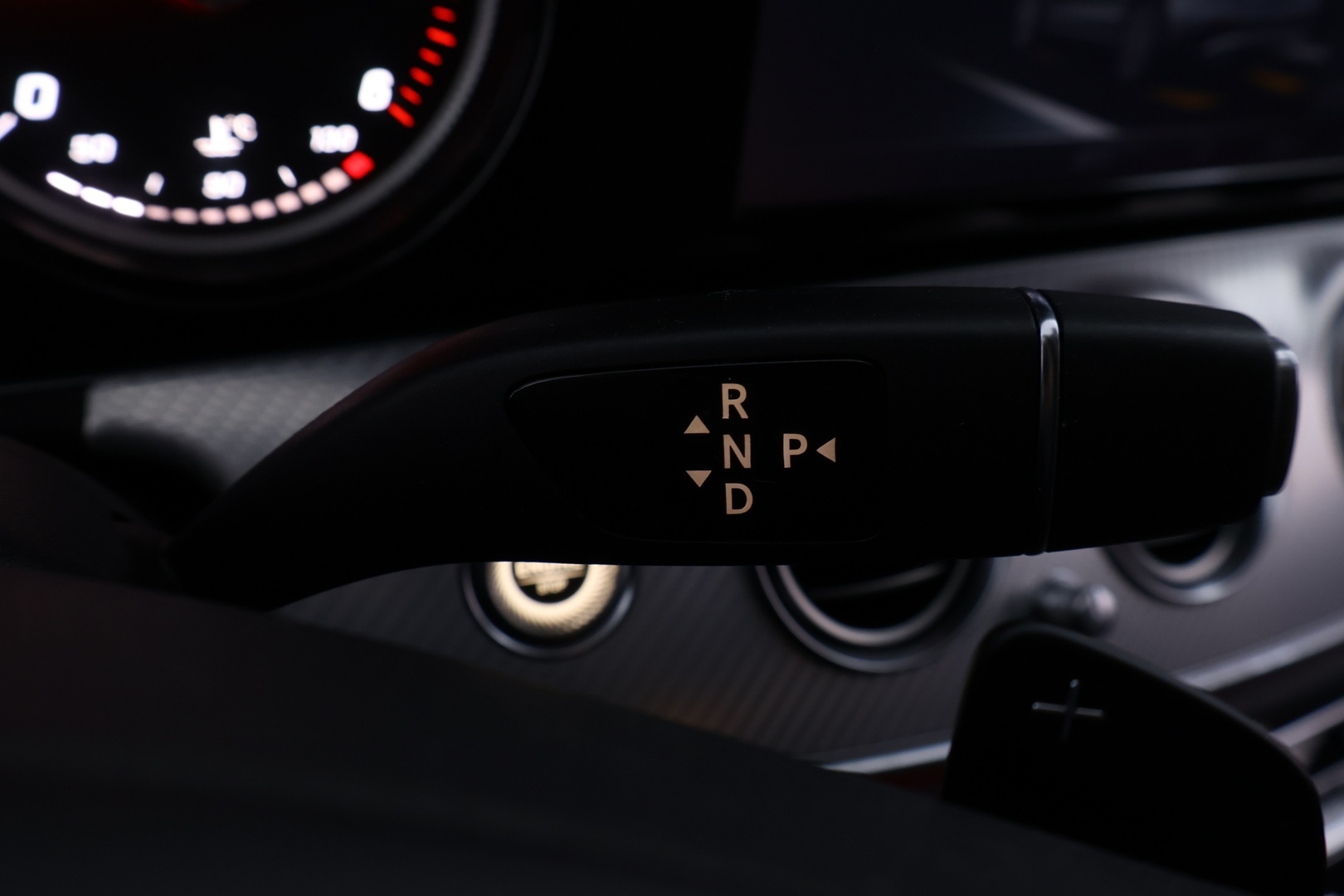 MERCEDES-BENZ E 2017