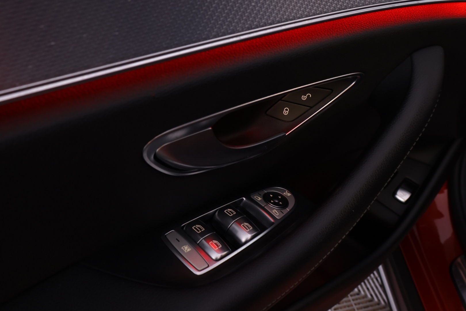 MERCEDES-BENZ E 2017