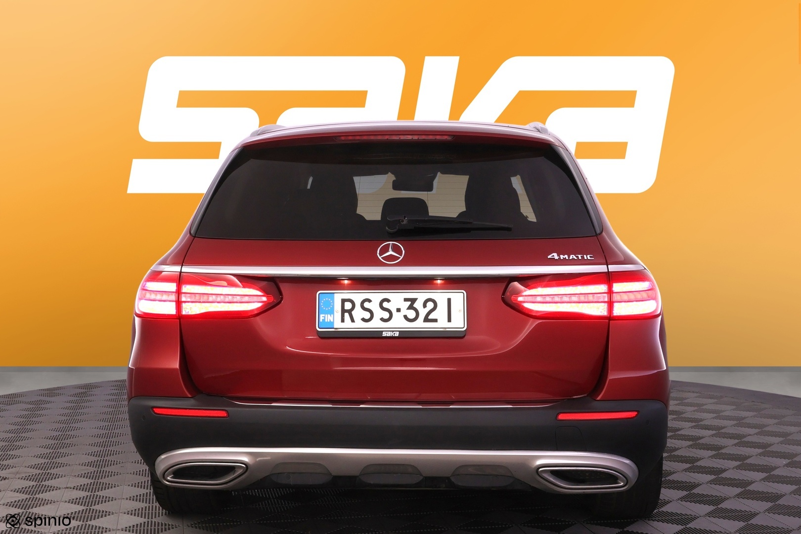 MERCEDES-BENZ E 2017