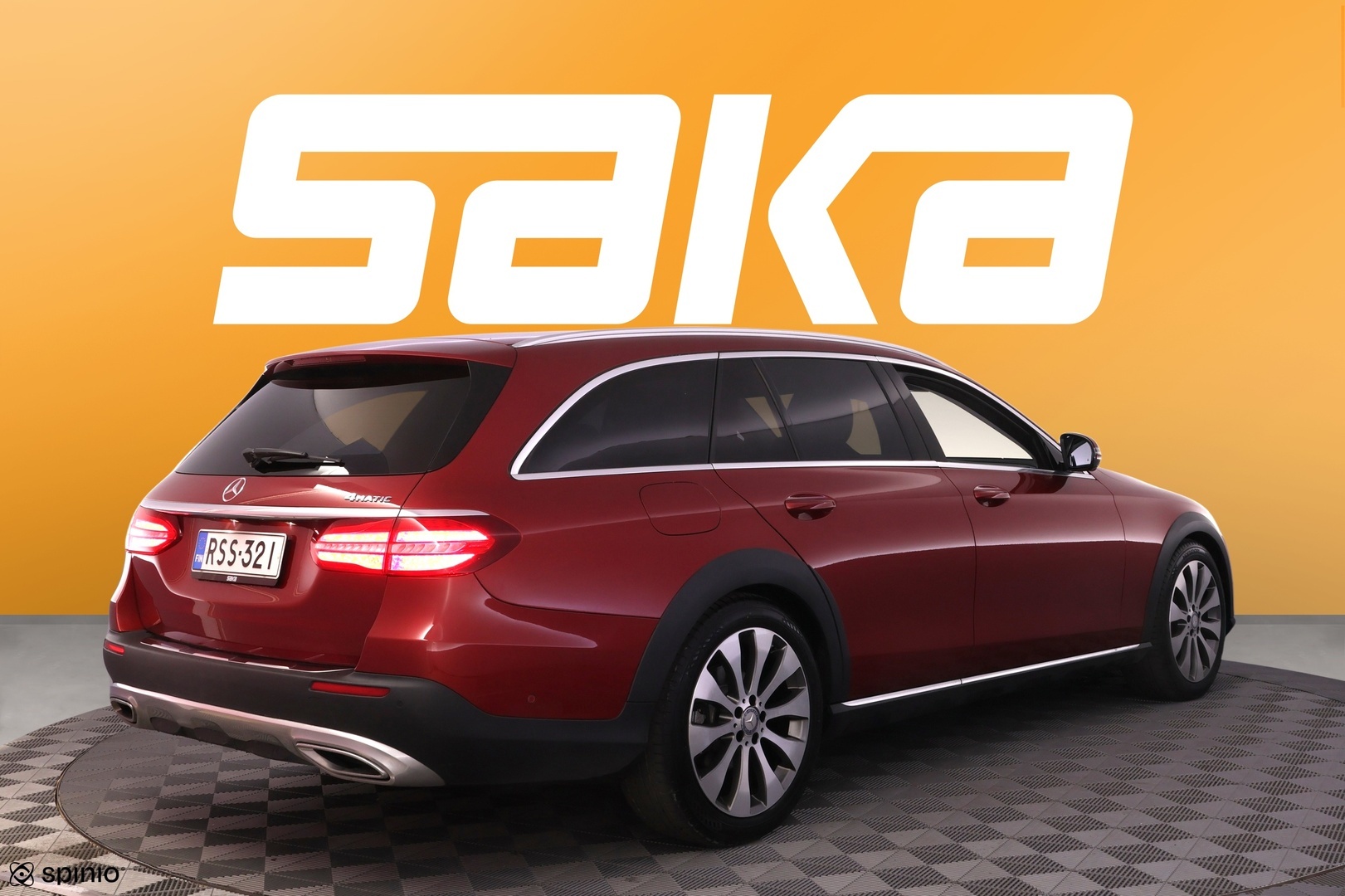 MERCEDES-BENZ E 2017