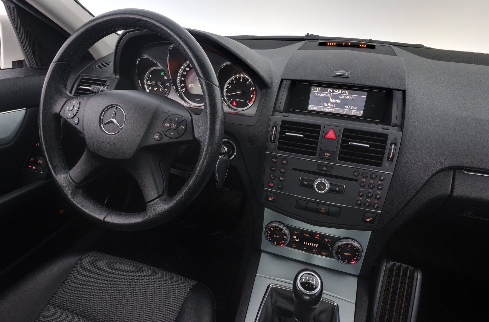 MERCEDES-BENZ C 2010