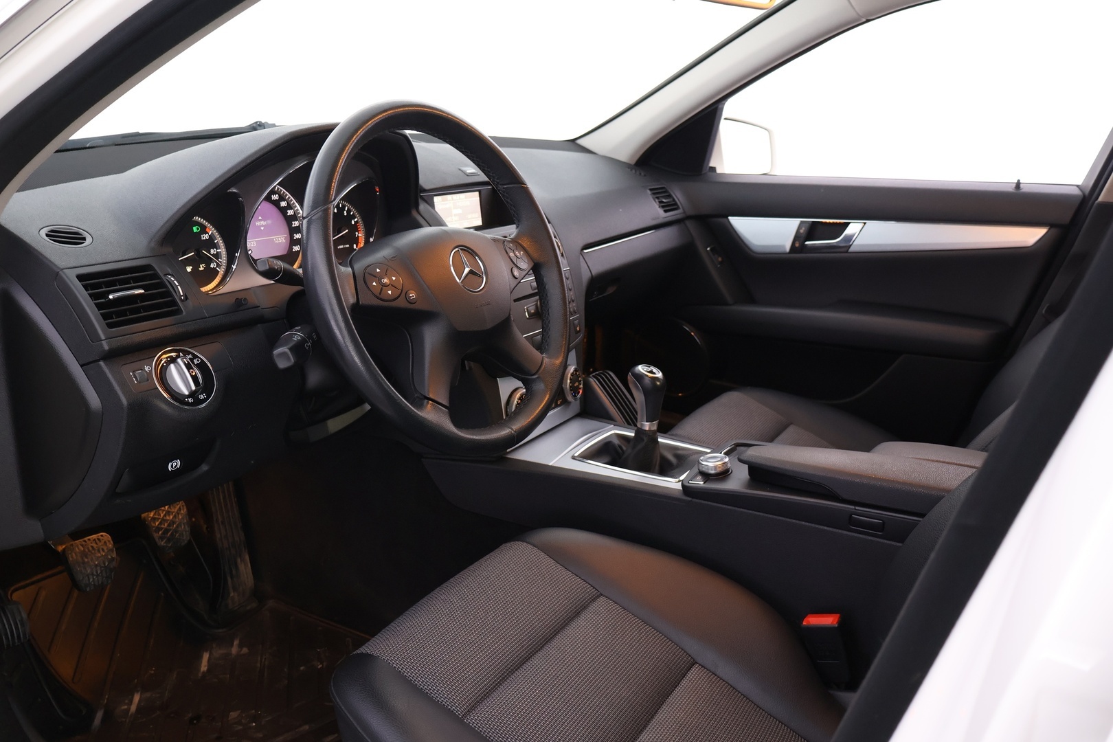 MERCEDES-BENZ C 2010