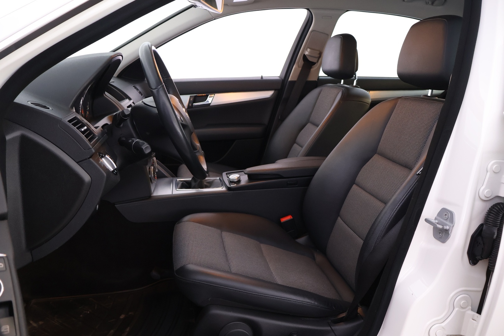 MERCEDES-BENZ C 2010