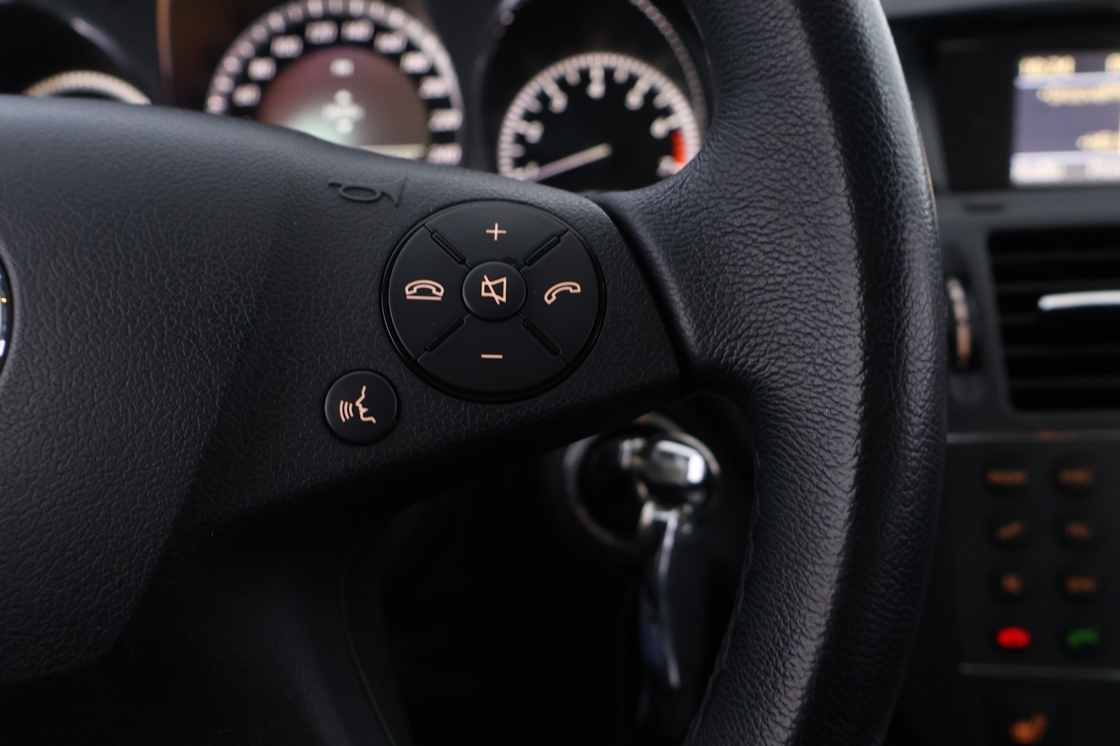 MERCEDES-BENZ C 2010