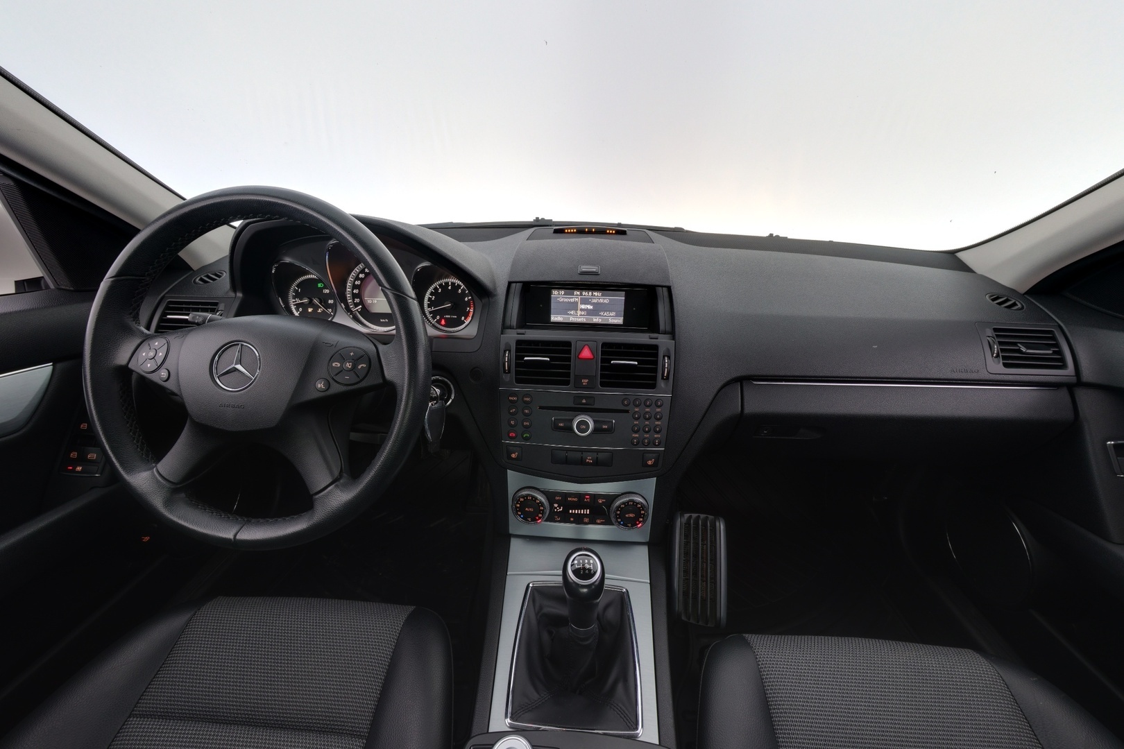 MERCEDES-BENZ C 2010