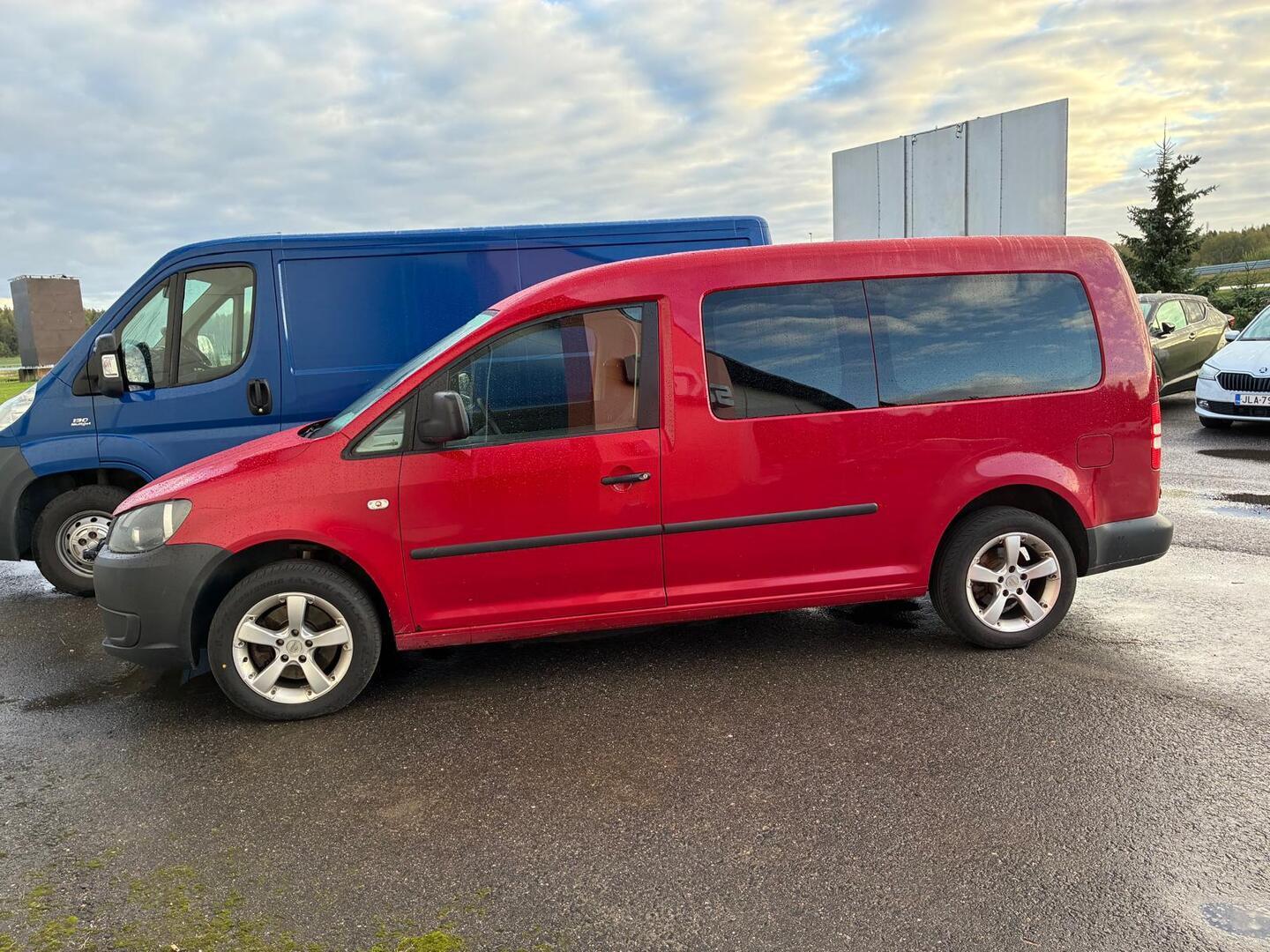 VOLKSWAGEN Caddy Maxi 2015