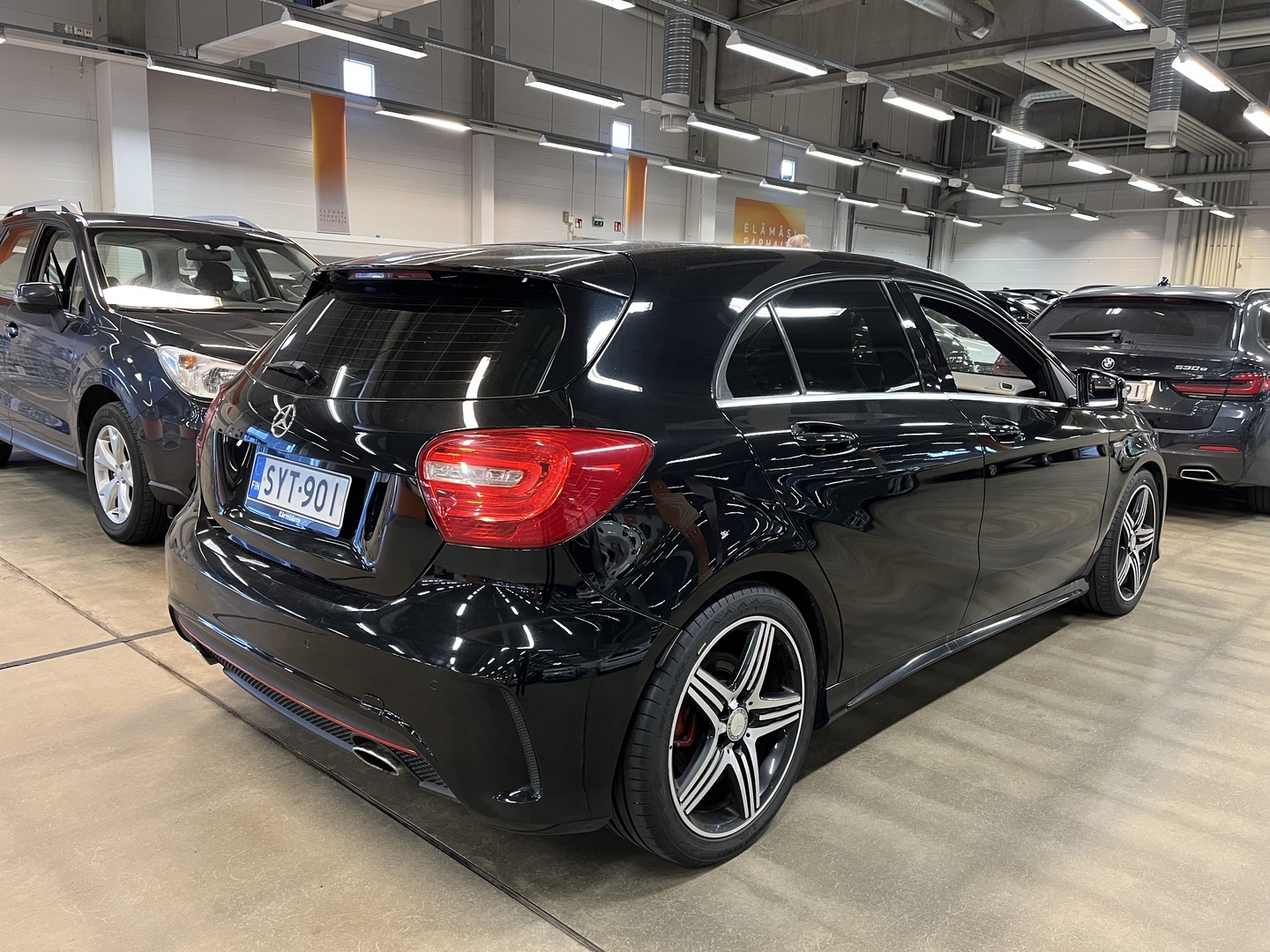 MERCEDES-BENZ A 2015