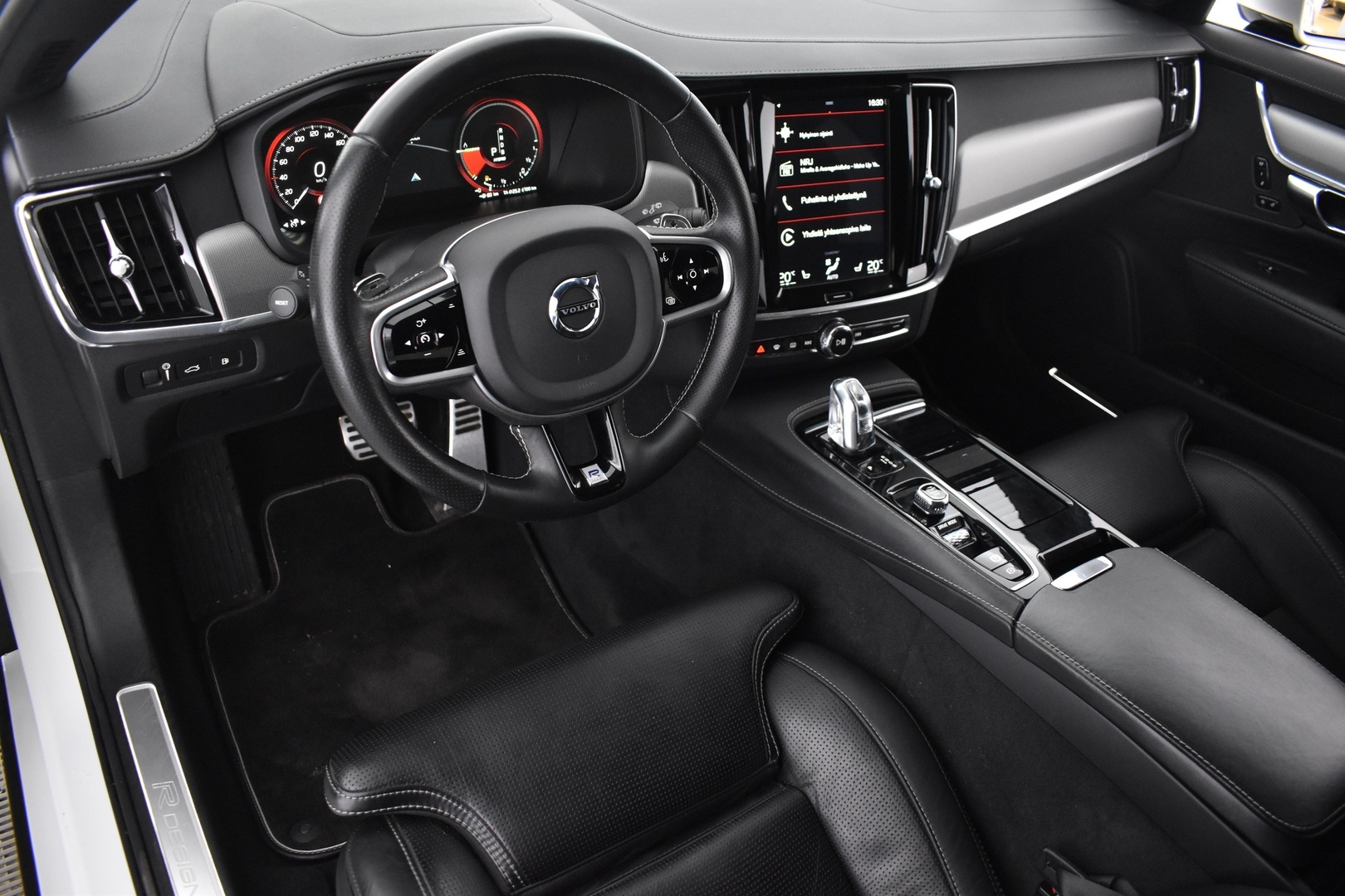 VOLVO V90 2018