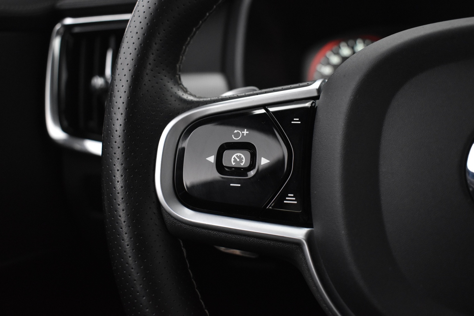 VOLVO V90 2018