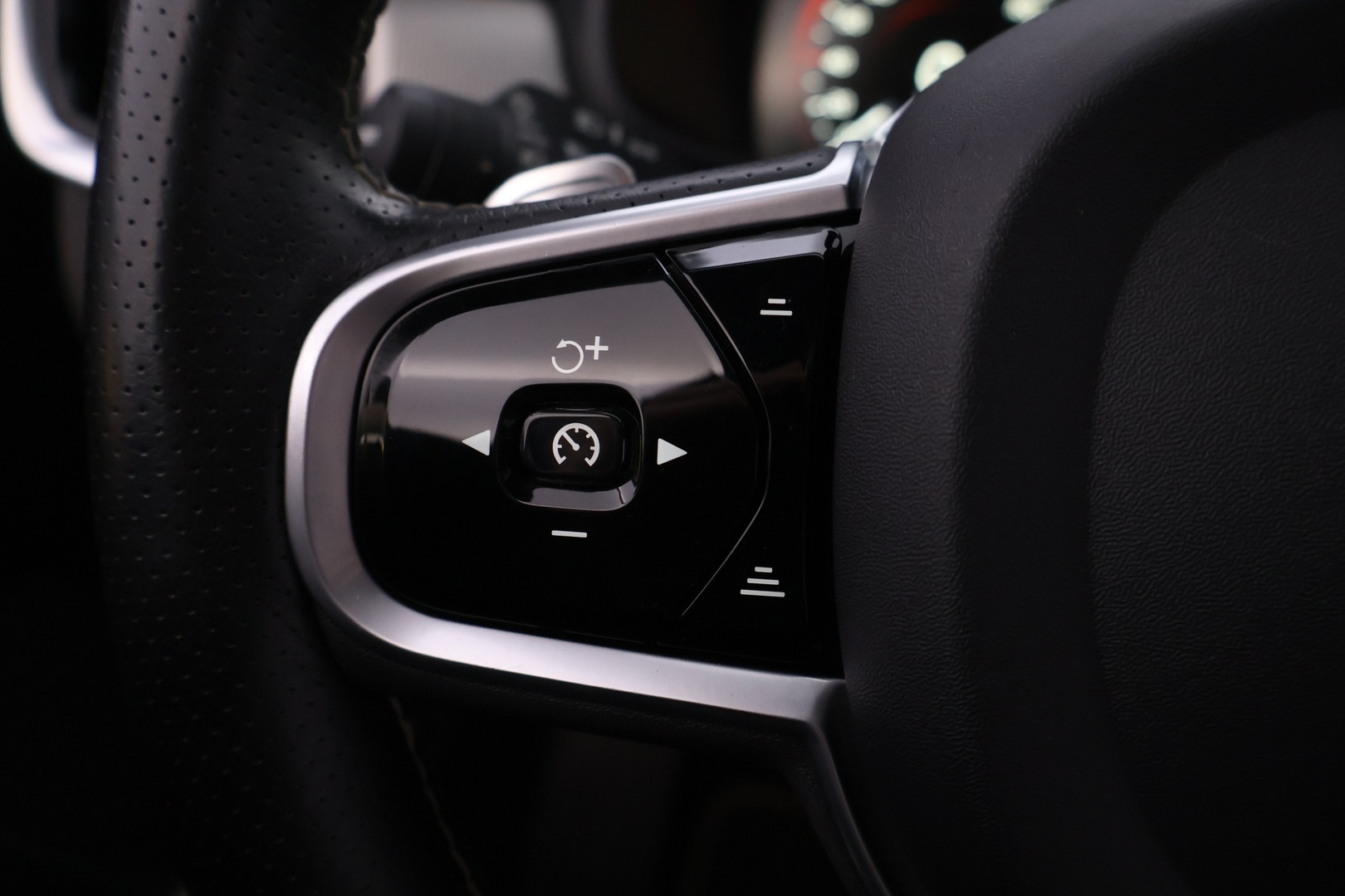 VOLVO V90 2018