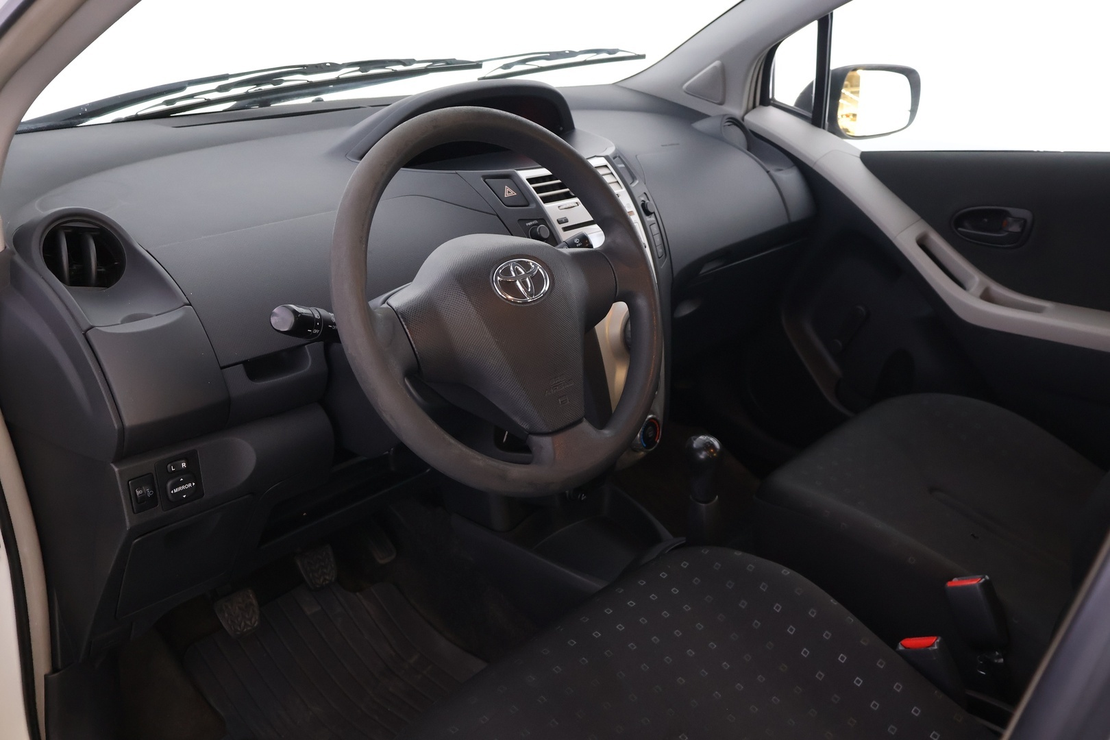 TOYOTA Yaris 2007