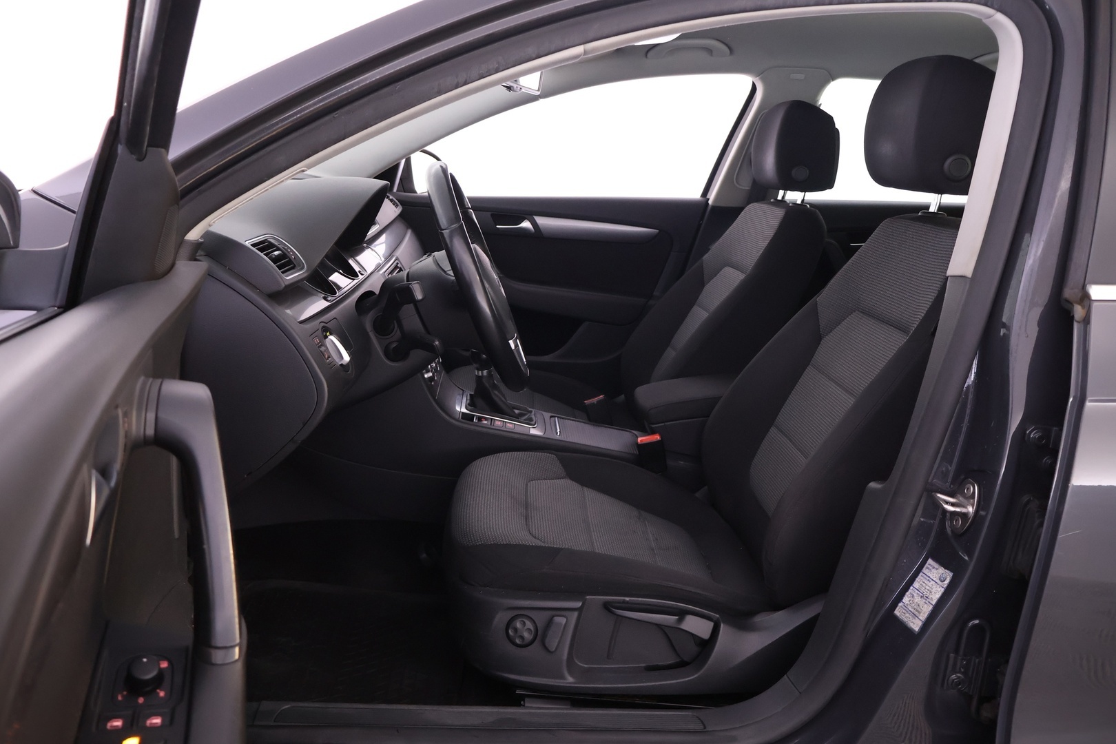 VOLKSWAGEN Passat 2012
