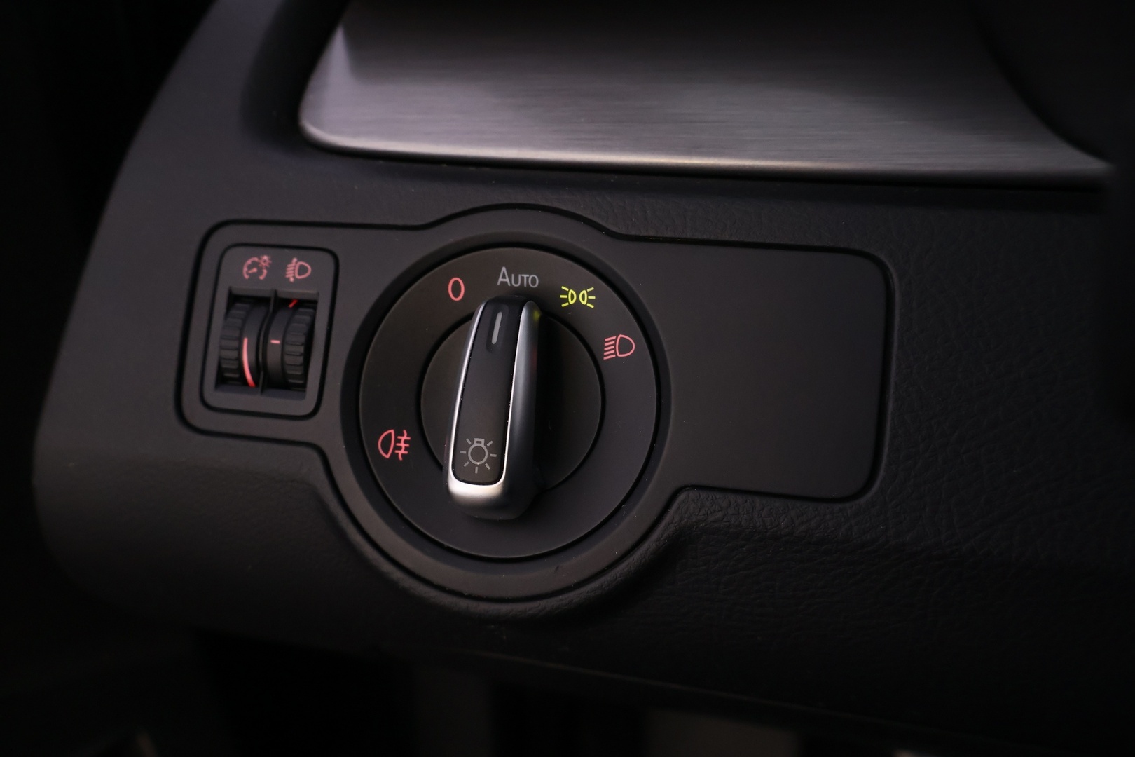 VOLKSWAGEN Passat 2012