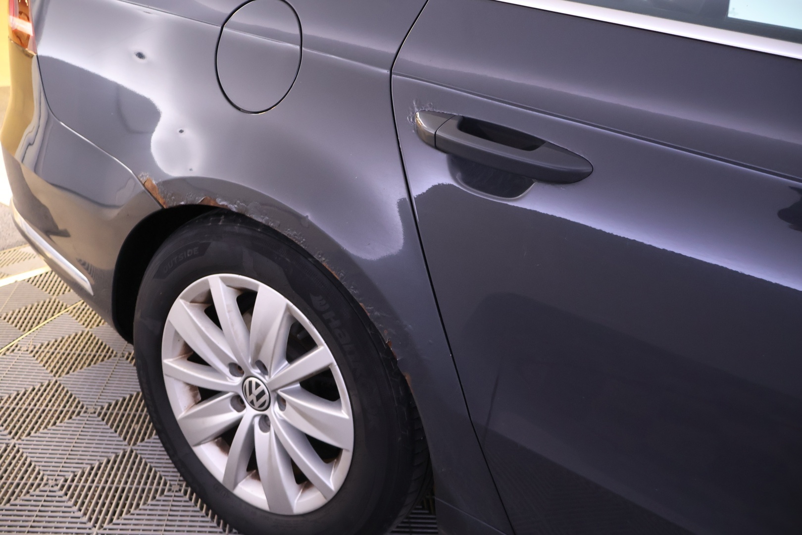 VOLKSWAGEN Passat 2012