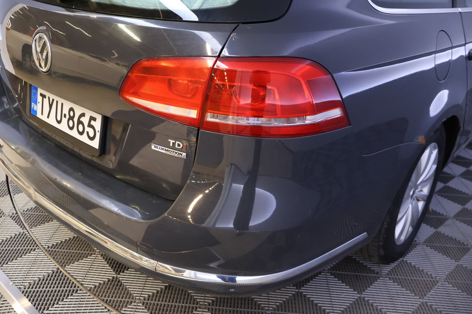 VOLKSWAGEN Passat 2012