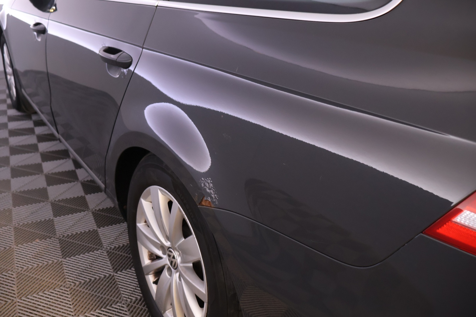 VOLKSWAGEN Passat 2012