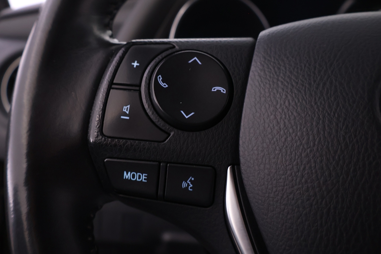 TOYOTA Auris 2016