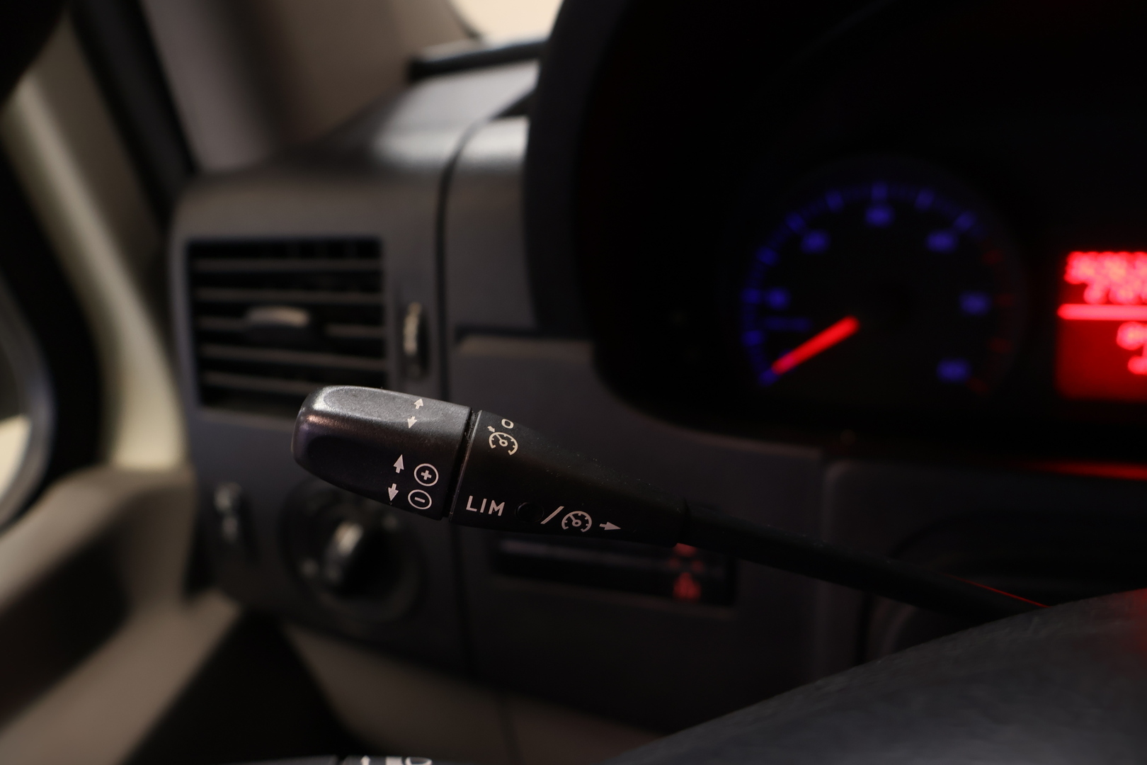 VOLKSWAGEN Crafter 2007