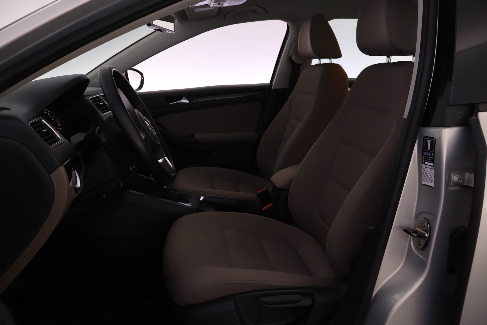 VOLKSWAGEN Jetta 2012